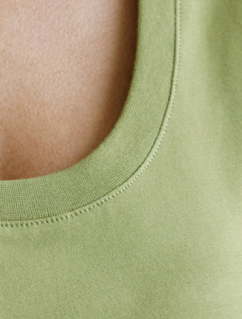 Футболка с цельнокроеным рукавом из премиального хлопка с эластаном