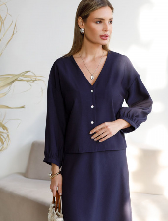 Укороченная блузка с V вырезом из плотного лиоцелла